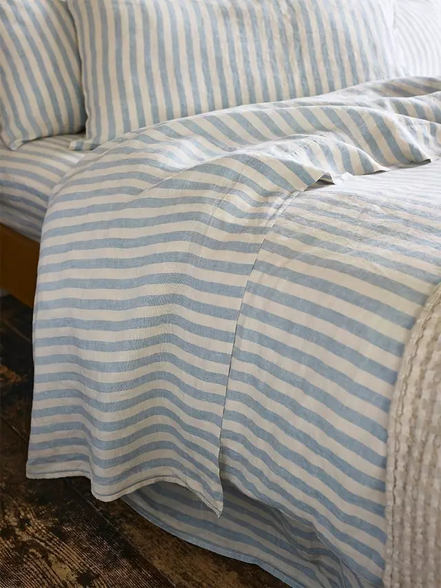 

Простыня Piglet in Bed Pembroke Stripe Linen Flat, цвет coastal blue