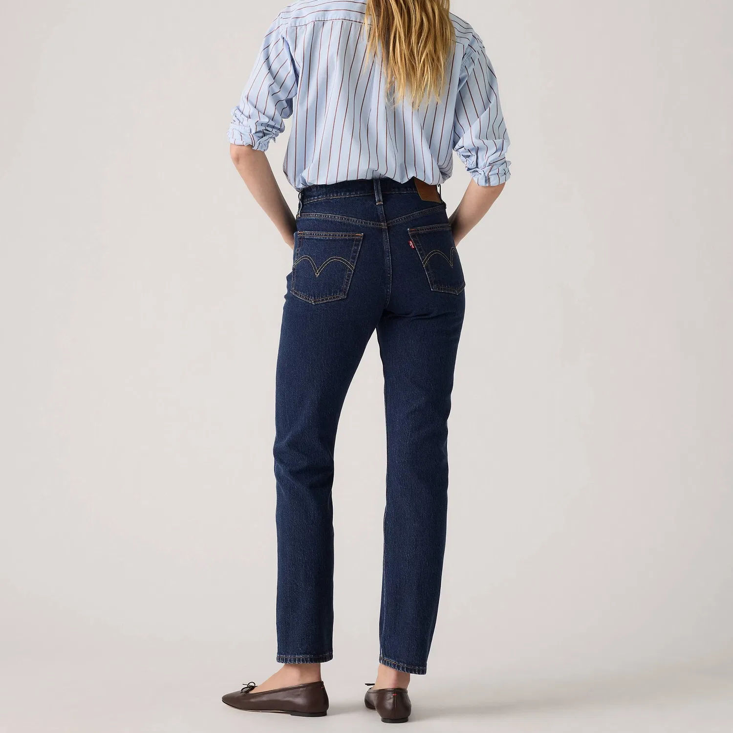 Женские джинсы прямого кроя темно-синие Levis, Dark Blue — фото 4