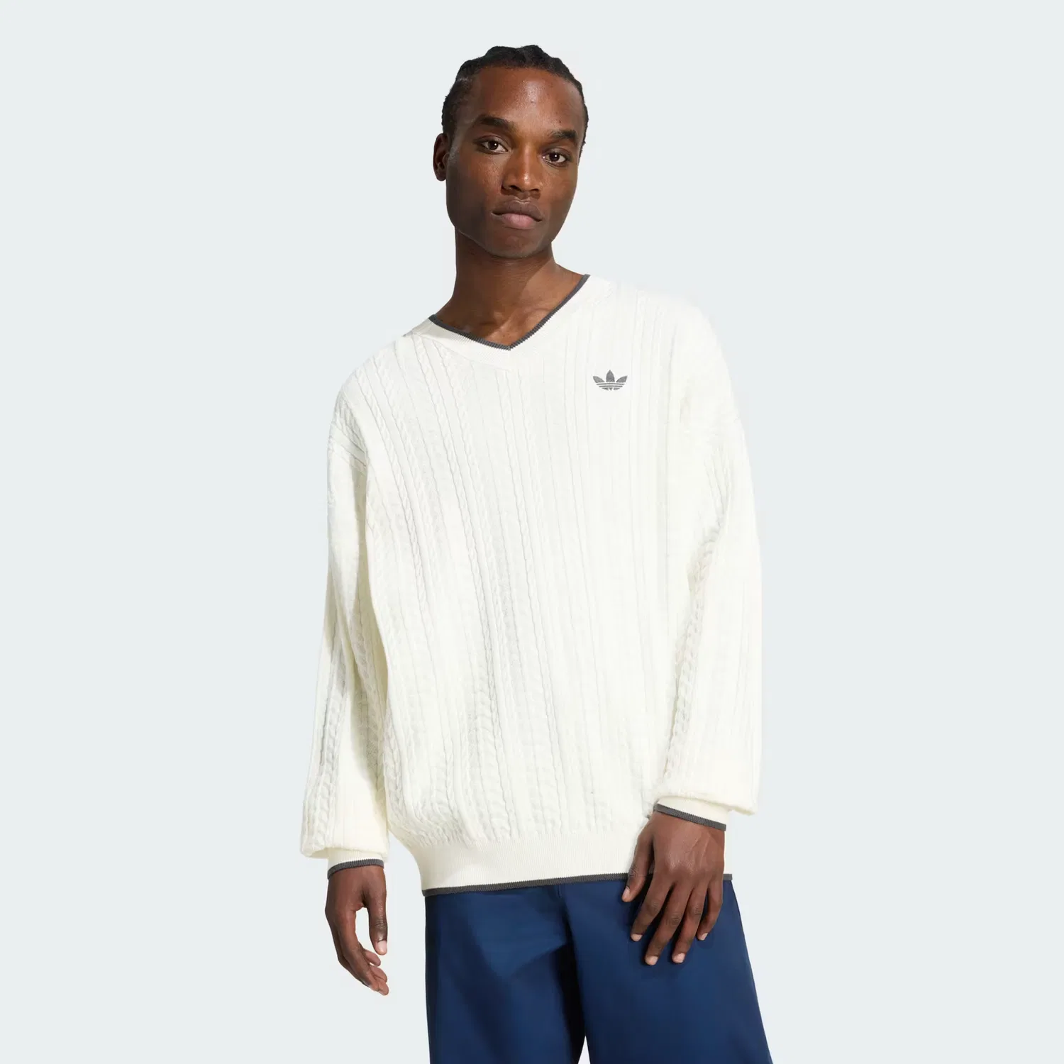 Мужской свитер крупной вязки с V-образным вырезом Cable Knit V-Neck Sweater Adidas Originals, Cloud White