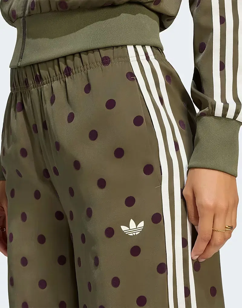 Брюки Adidas Originals Satin polka dots с широкими штанинами, оливковый — фото 3
