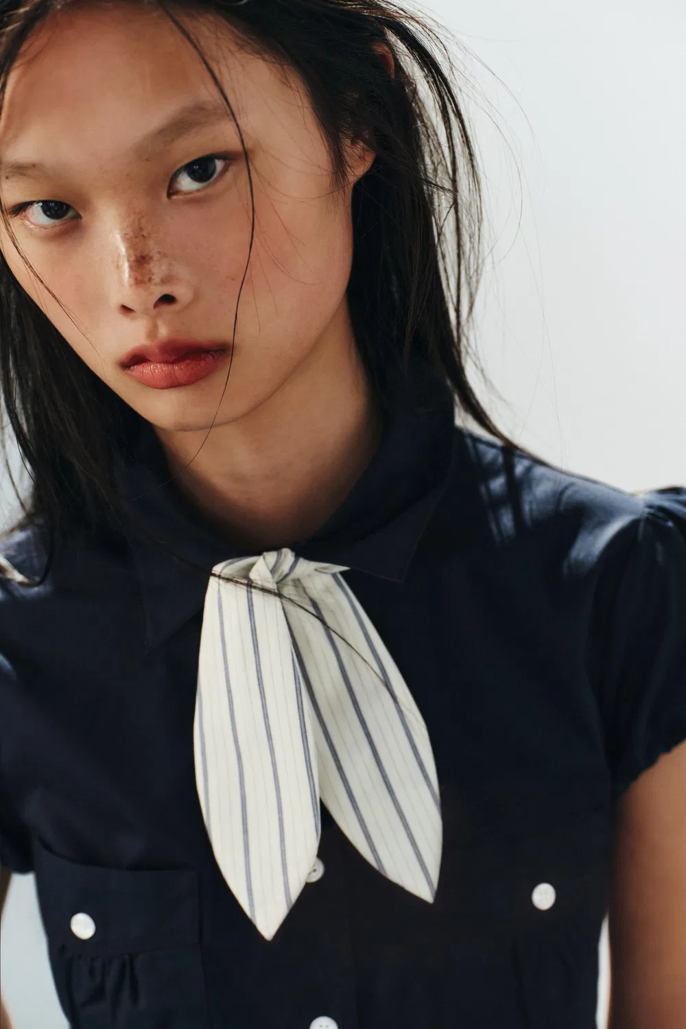Рубашка классического кроя с карманами и шарфом. ZARA, Navy blue — фото 3