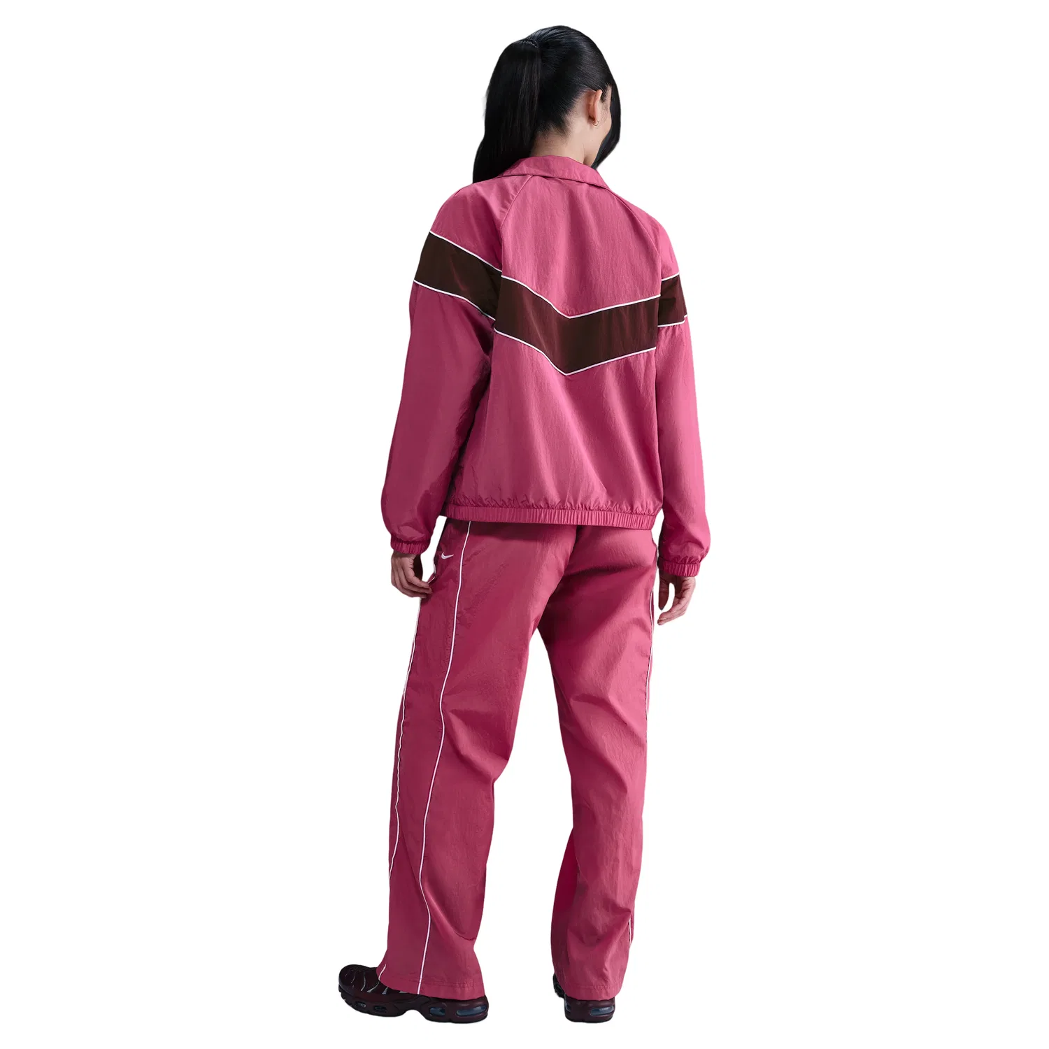 Женская куртка Windrunner Loose UV Woven Full-Zip Jacket 'Sweet Beat Sail Burgundy Crush' Nike, Sweet Beat /Sail/ Burgundy Crush — фото 3