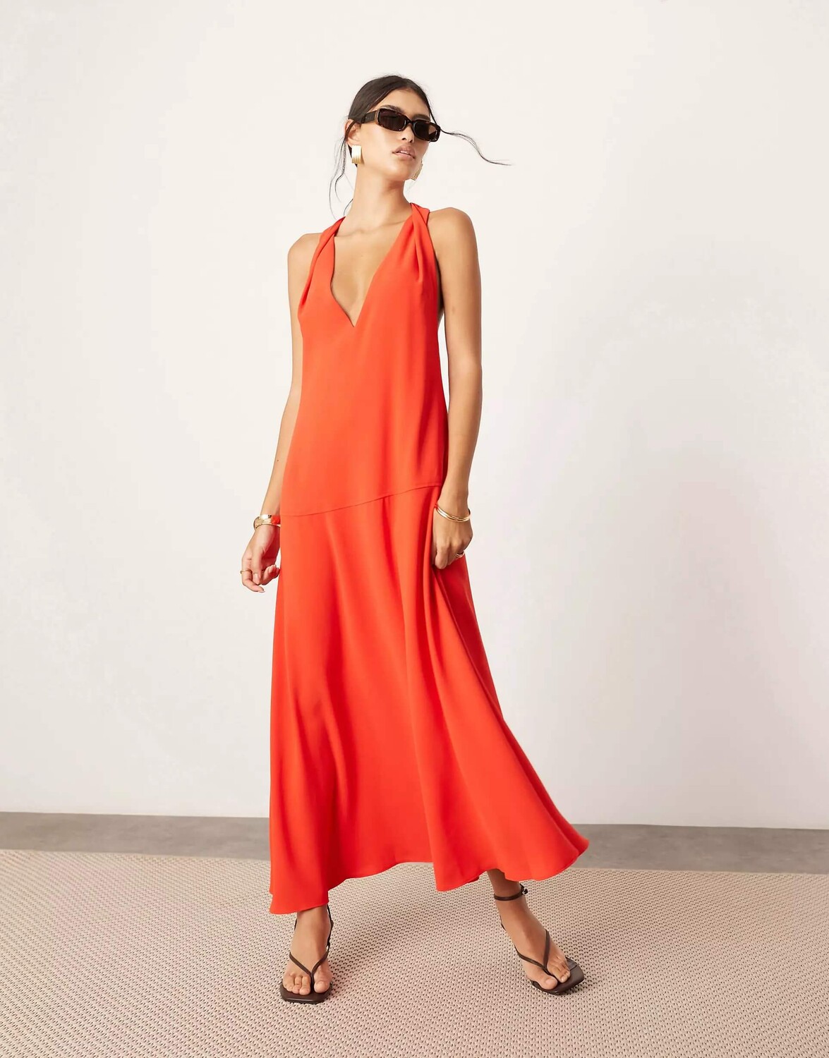 

Платье-макси Asos Edition Low Waist And Twisted Straps, красный