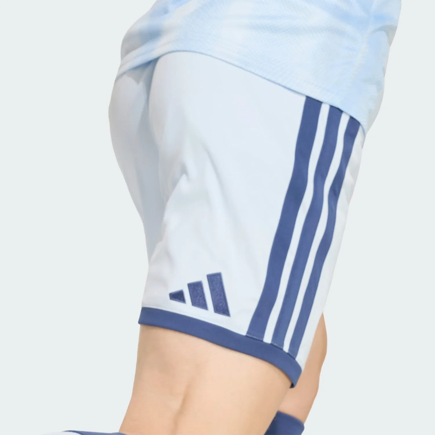 Спортивные шорты Adidas Performance Regular Workout Pants Ajax 26/27 в темно-синем и светло-голубом цветах — фото 4