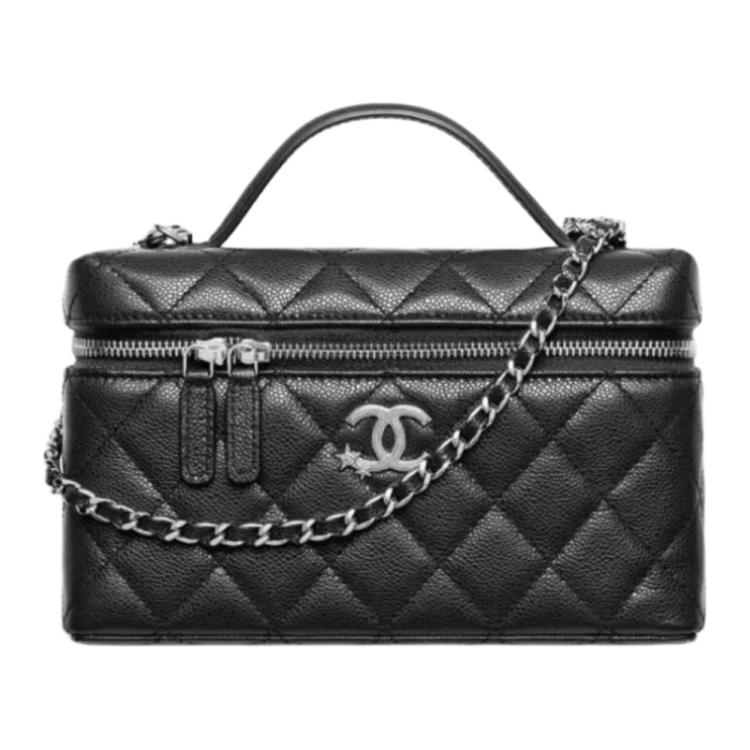 CHANEL Женская косметичка из телячьей кожи — фото 2