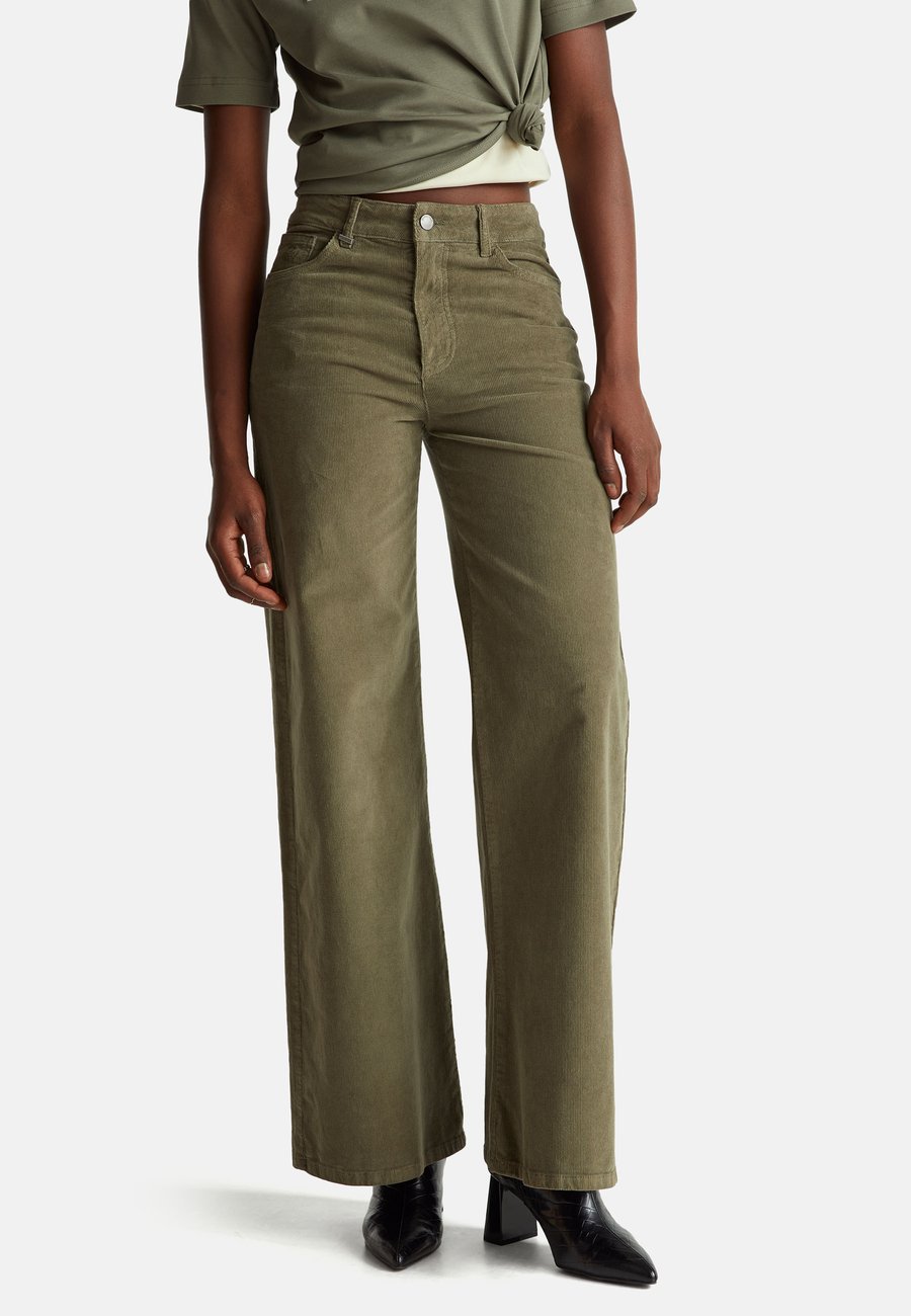 

Брюки United Colors of Benetton Trousers, Green