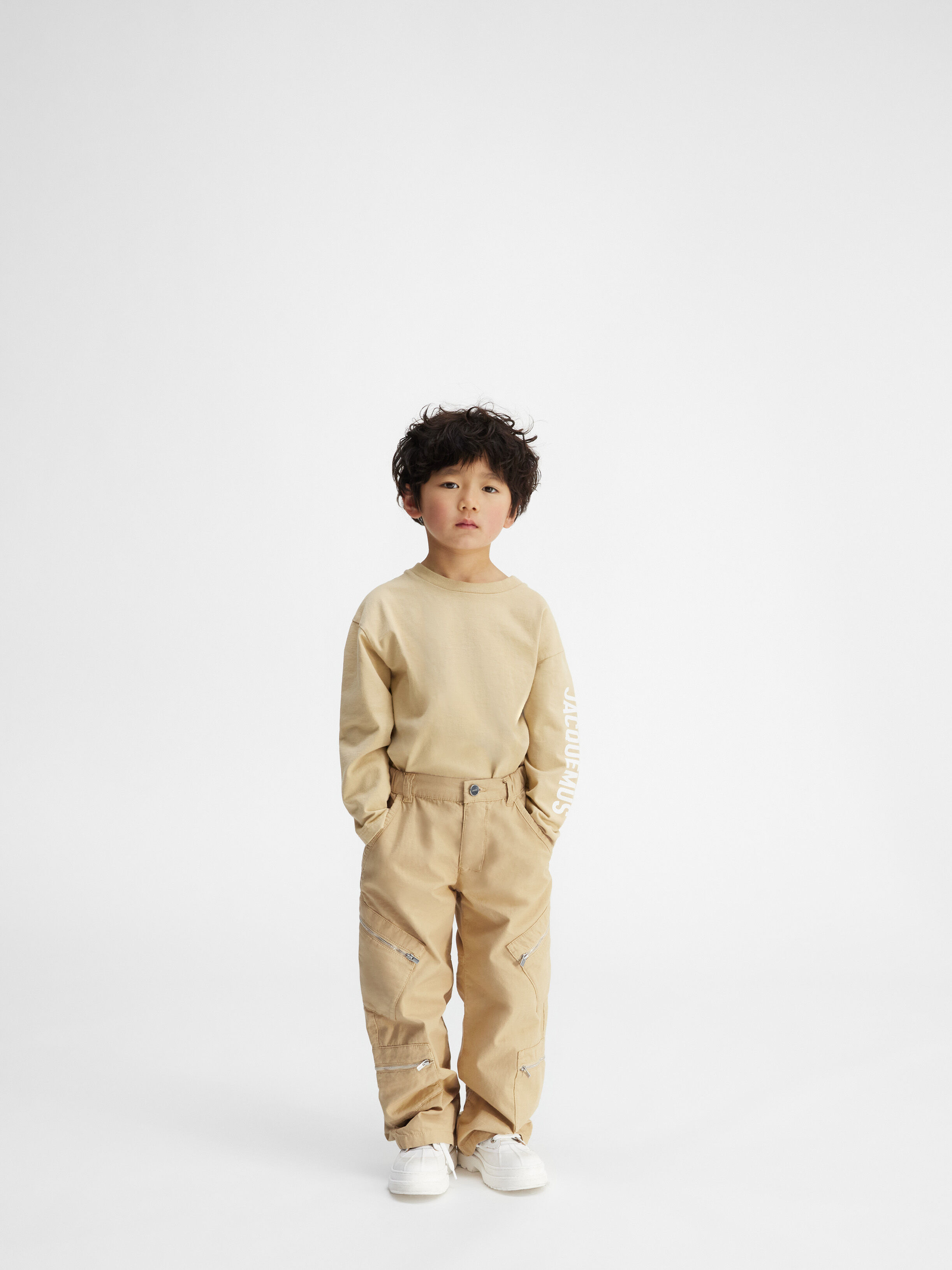 

Брюки-карго с карманами на молнии JACQUEMUS The Marrone kids' cargo pants, темно-бежевый