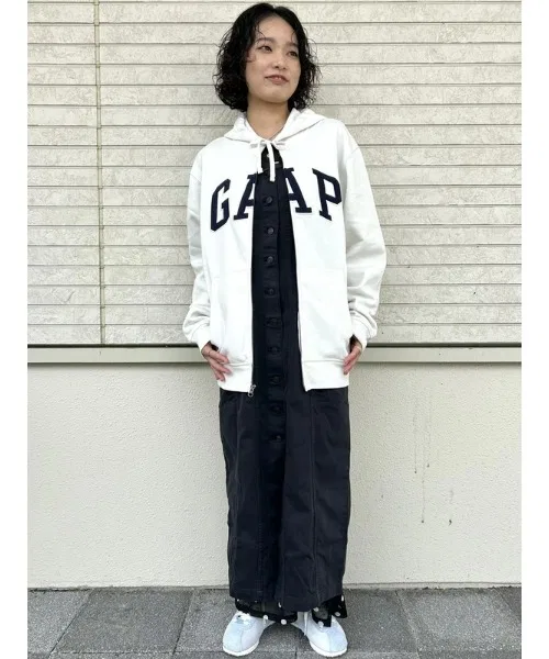 Женское худи с принтом GAP Logo Zip-Up Hoodie, Red — фото 3