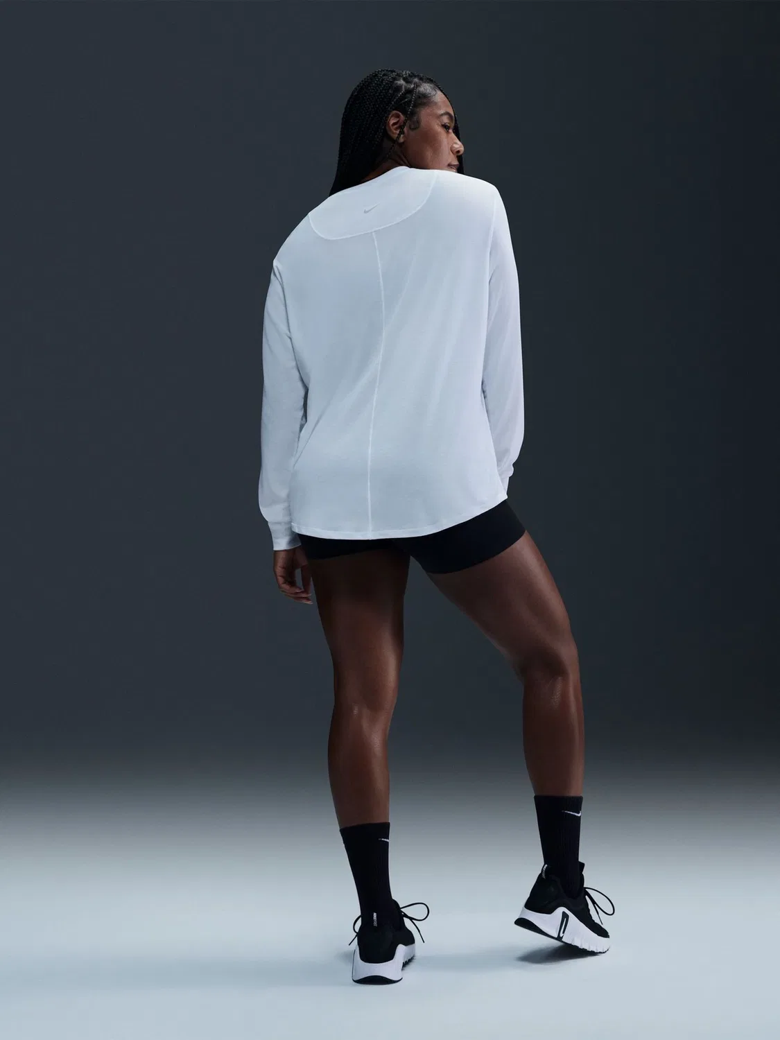 Футболка с длинным рукавом Nike One Relaxed Dri-FIT, белый — фото 2