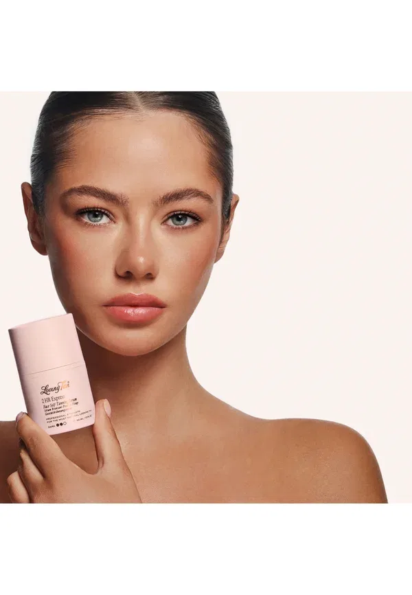 Сыворотка автозагара для лица с гиалуроновой кислотой 2 Hour Express Face Tanning Serum, Loving Tan, Dark 30 мл — фото 3