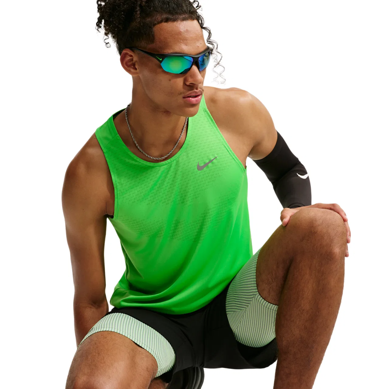 Мужская майка-безрукавка с технологией Dri-FIT ADV, модель STRIDE TANK, Nike, Green Spark Reflective Silver