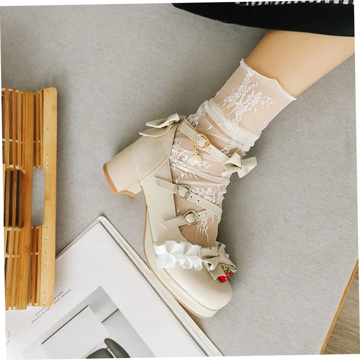 Детские туфли для девочек с бантом Summer Shoes with Design and Non-Slip Sole for Matching Skirts AKOOSY, Beige — фото 3