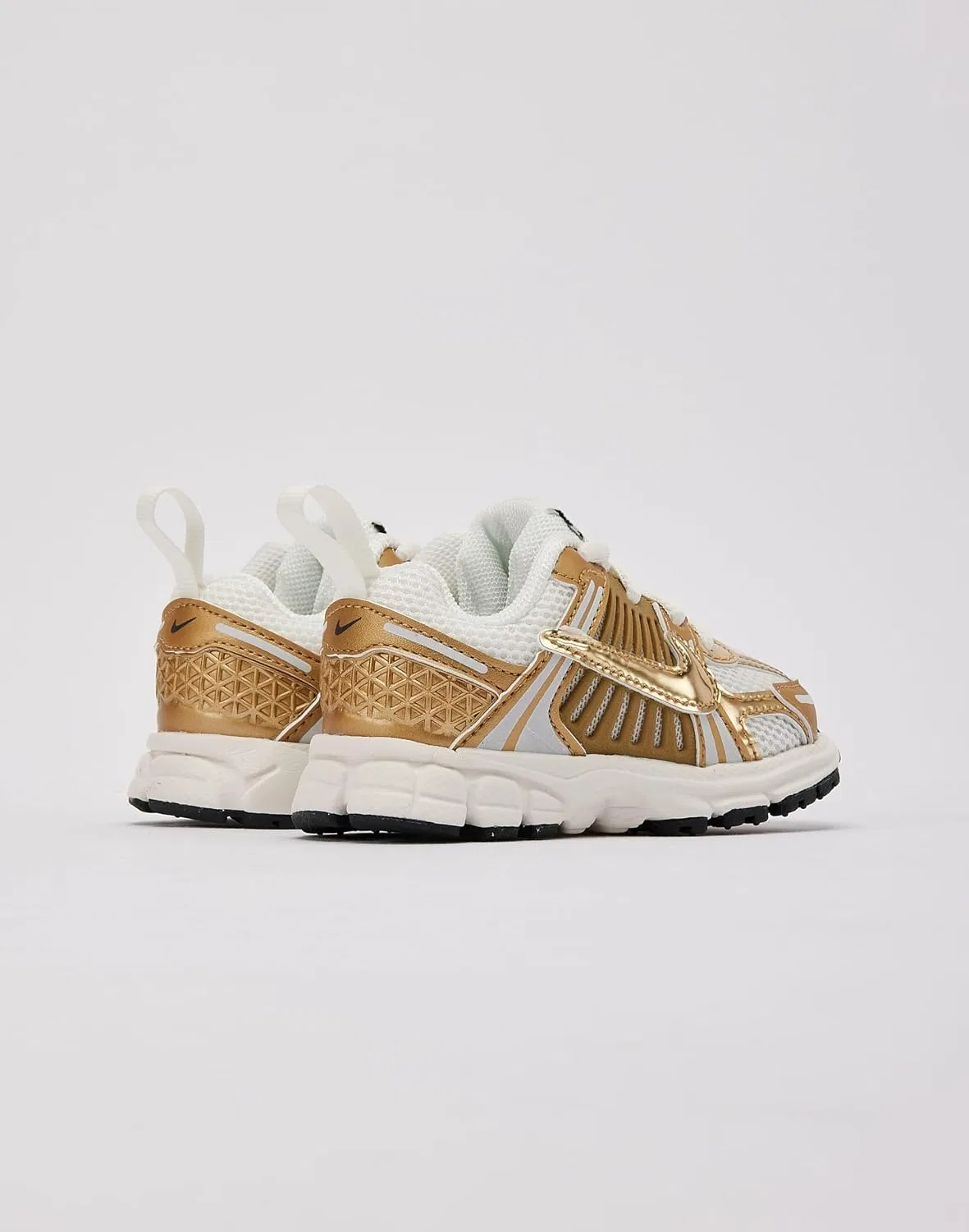 Детские кроссовки для мальчиков Vomero 5 Nike, Gold — фото 3