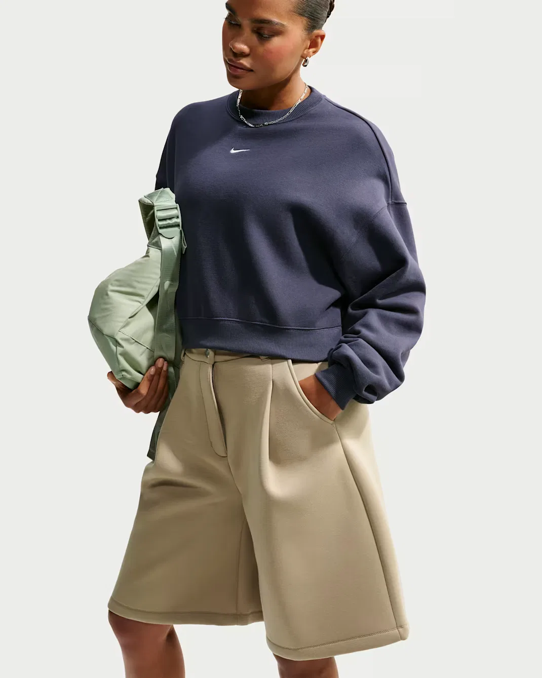 Женская укороченная футболка оверсайз с круглым вырезом Nike Studio Fleece Medium Weight, Gridiron/Sail