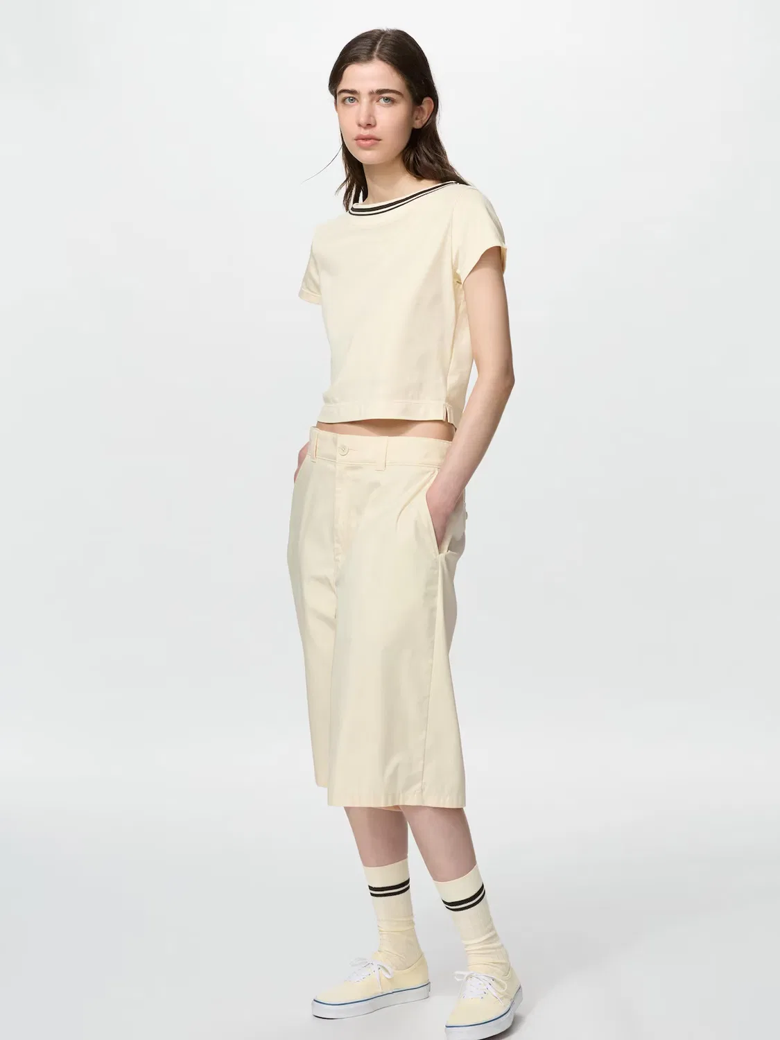 Футболка Uniqlo, с вырезом-лодочкой, желтый — фото 2