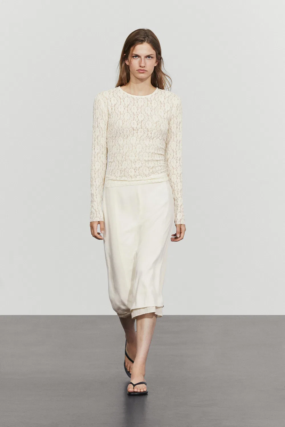 Лонгслив Massimo Dutti Lace Detail, кремовый — фото 3