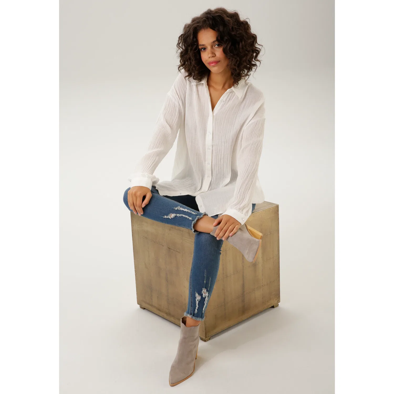 Женская блуза свободного кроя из муслина Aniston CASUAL, Off-White — фото 4