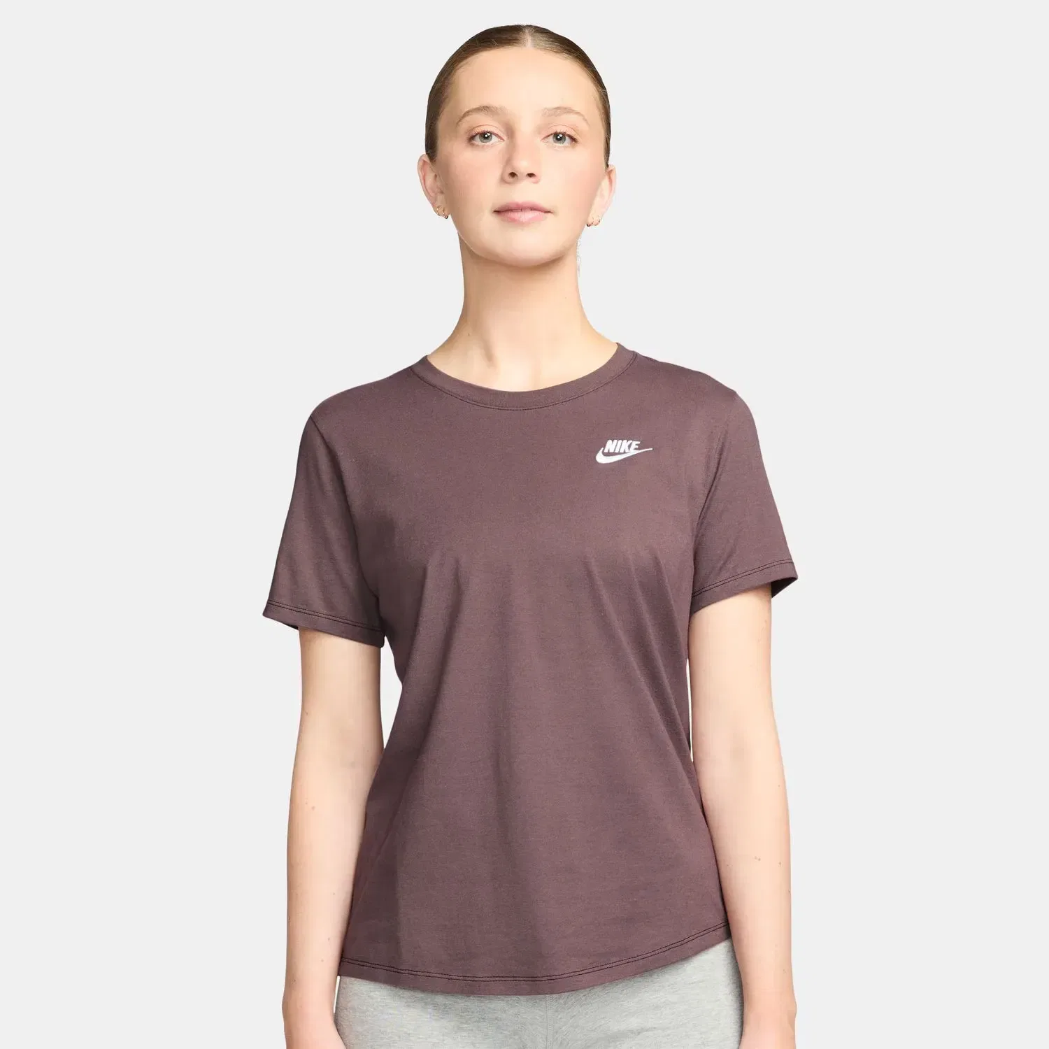 Женская футболка с коротким рукавом Sportswear Club Essentials Nike, Purple