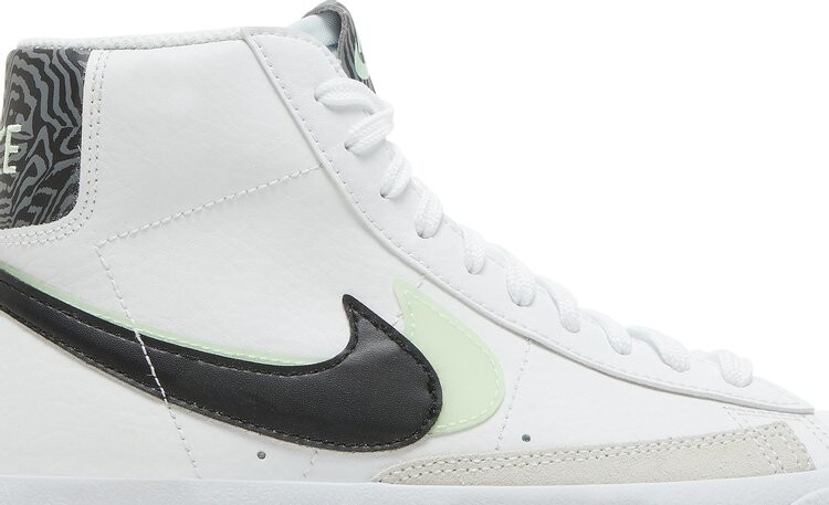 Кроссовки Nike Blazer Mid '77 SE GS 'Double Swoosh - White Vapor Green', белый — фото 3