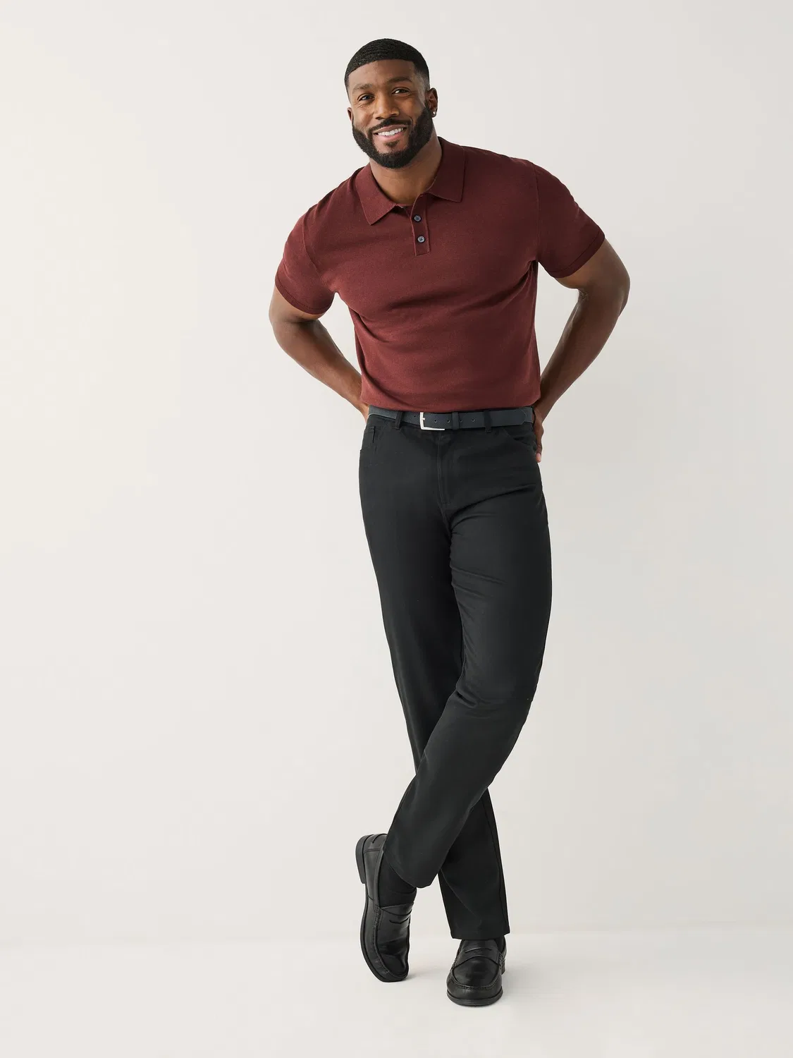 Брюки чинос Muscle fit из смесового хлопка с TENCEL лиоцелл Next, черный — фото 2
