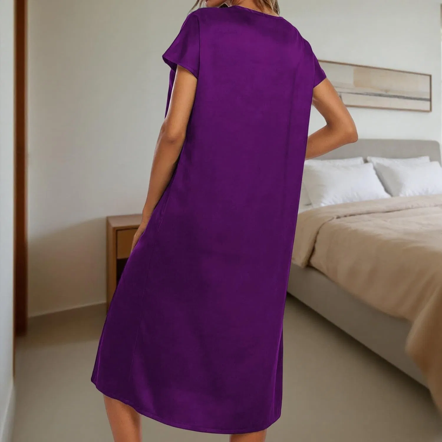 Женское платье-комбинация сатиновое с v-образным вырезом, Purple — фото 2