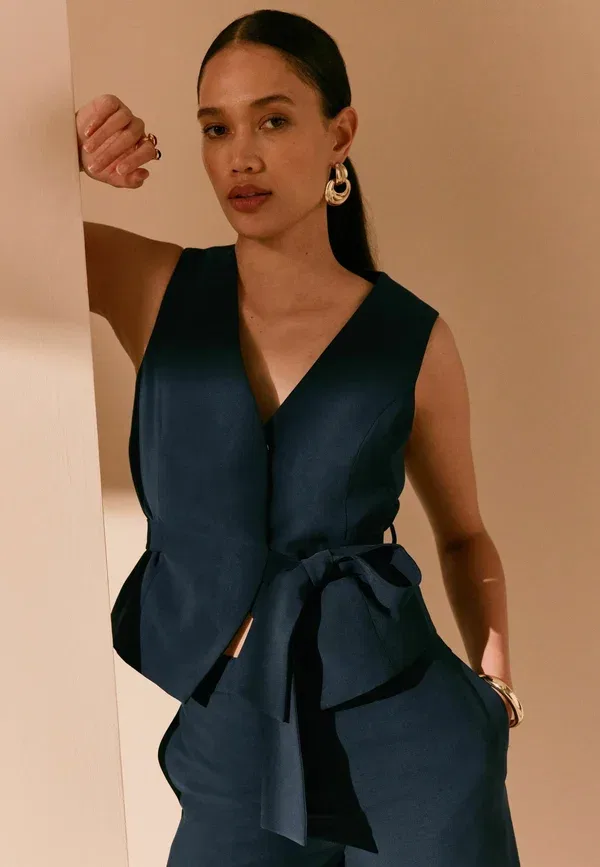Жилет с поясом, однотонный, Tall fit, Next, темно-синий — фото 3