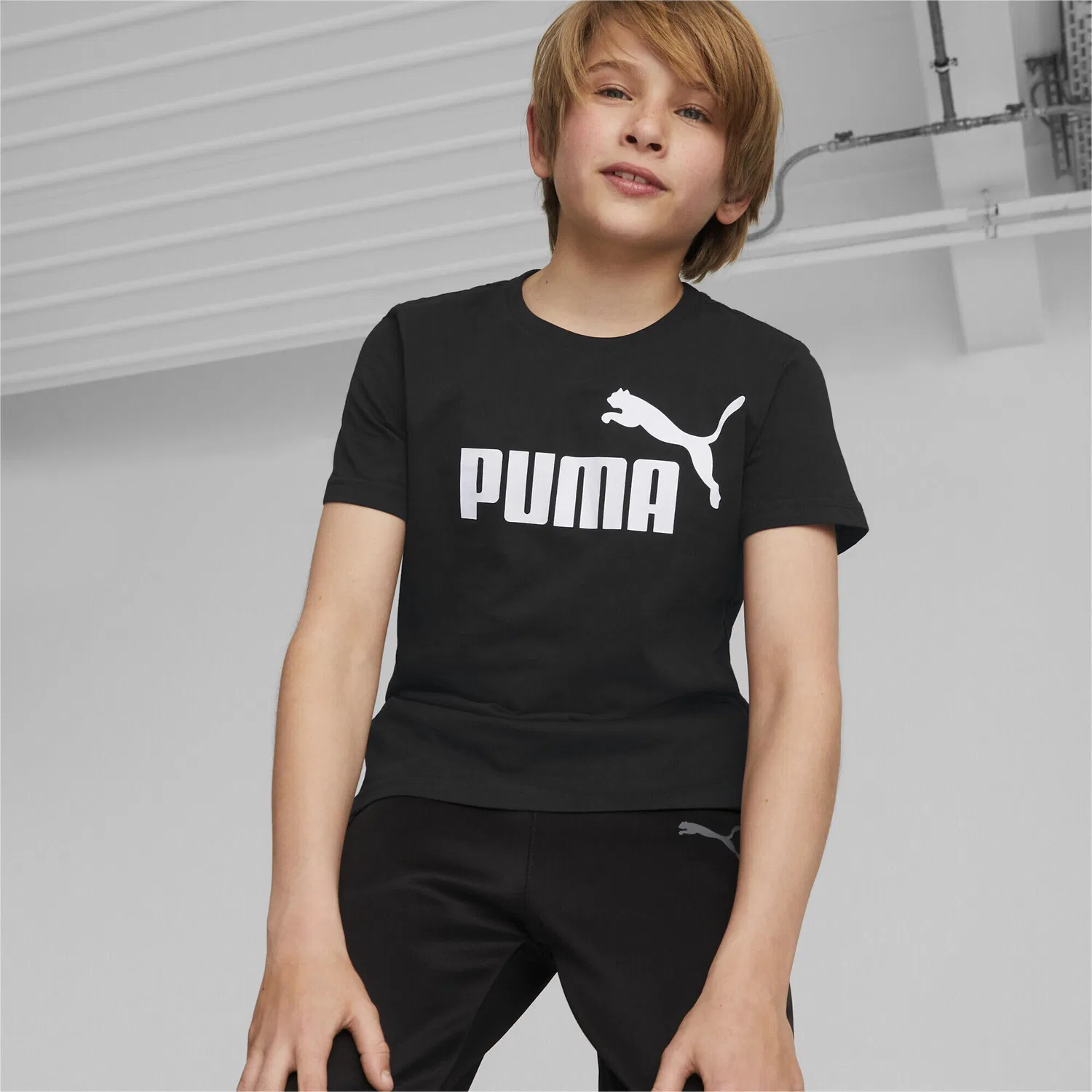 Детская футболка с принтом Essentials Logo Puma, Schwarz — фото 2