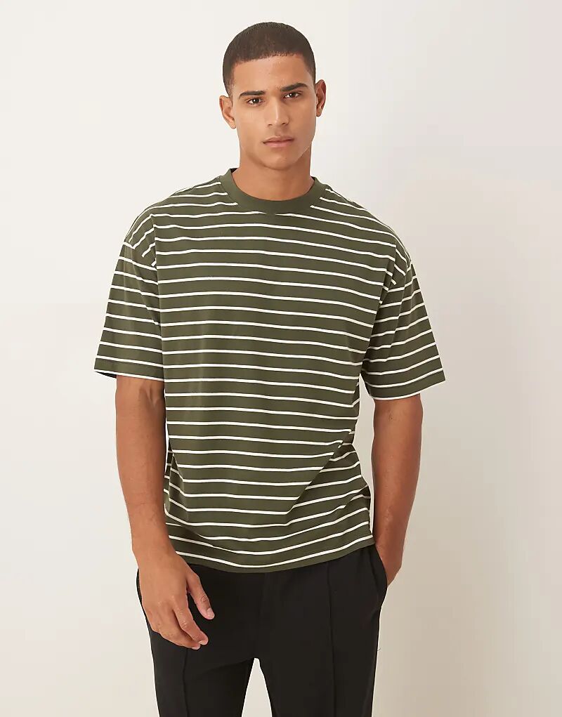 

Футболка оверсайз ASOS DESIGN в темно-зеленую полоску цвета экрю