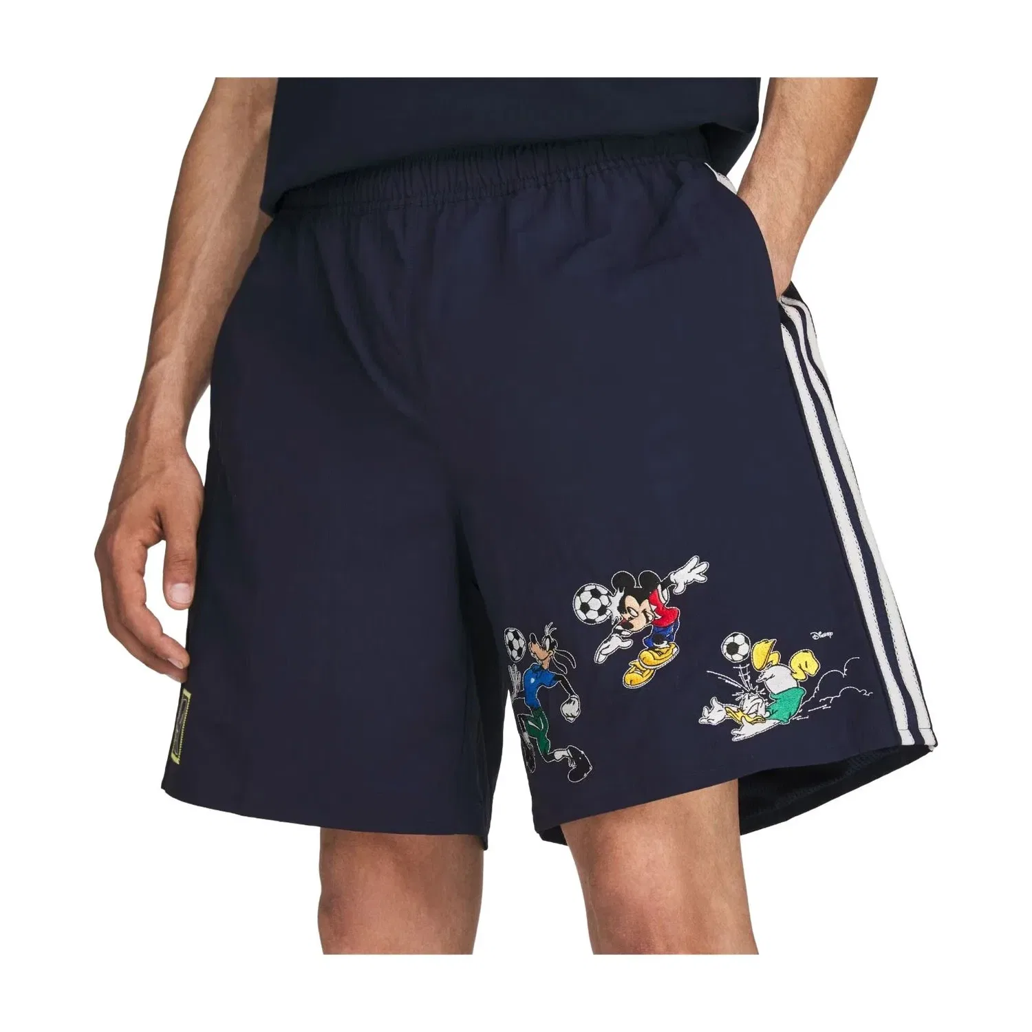 Мужские шорты с принтом Adidas x Brain Dead x Disney Short Asia Sizing Collegiate Navy, темно-синий — фото 3