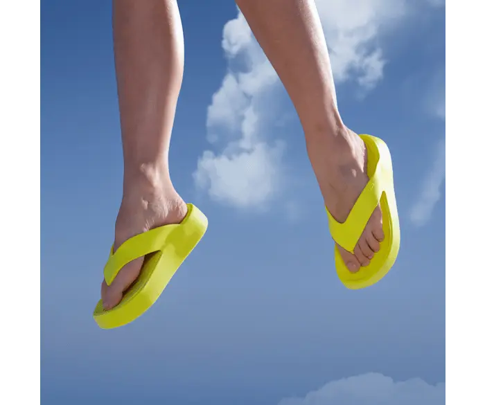 Шлепанцы на платформе Getaway Crocs женские, цвет Acidity — фото 4