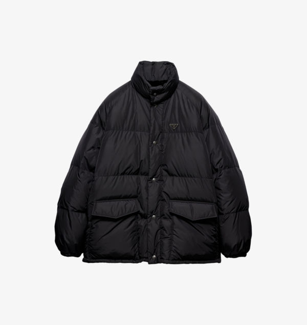 

Длинная пуховая куртка Re-Nylon с логотипом и значком Prada, черный