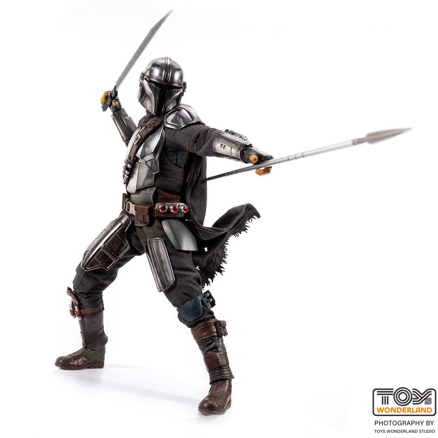 

Фигурка Hot Toys Star Wars, The Mandalorian 1/6th and Grogu TMS052, 30 см
