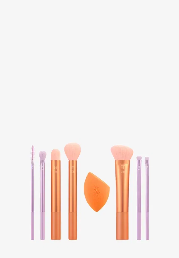 Набор кистей и спонжа Level Up Brush + Sponge Set Real Techniques