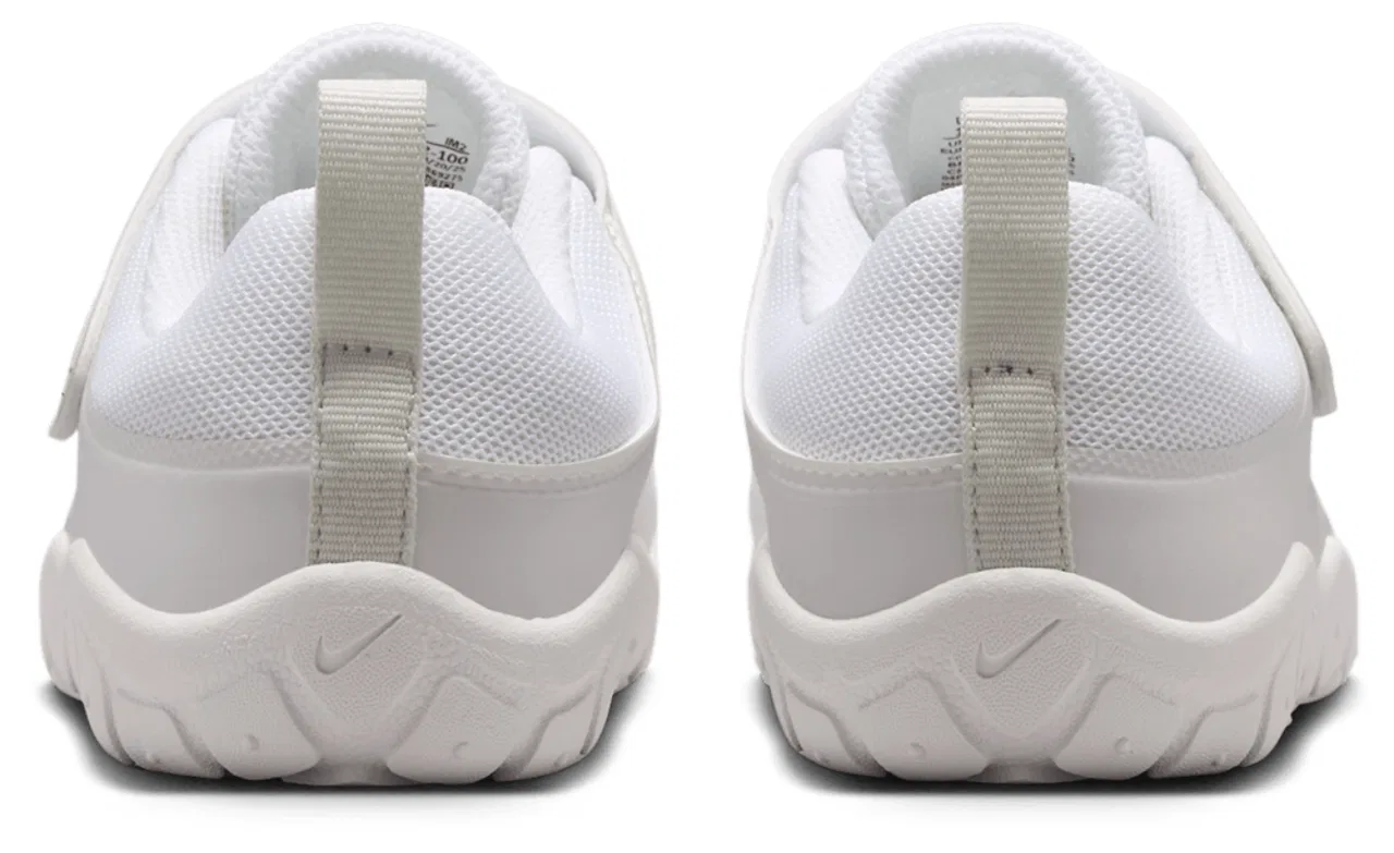 Кроссовки для мальчиков Swoosh 1 Essential Nike, цвет Summit White/White/Pure Platinum — фото 3