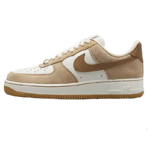 

Кроссовки Nike Air Force 1 Low Retro QS, коричневый/белый