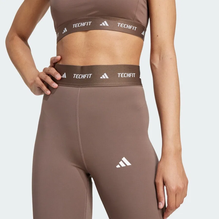 Спортивные брюки-скинни ADIDAS PERFORMANCE 'TECHFIT Capri' в цвете Umbra — фото 4