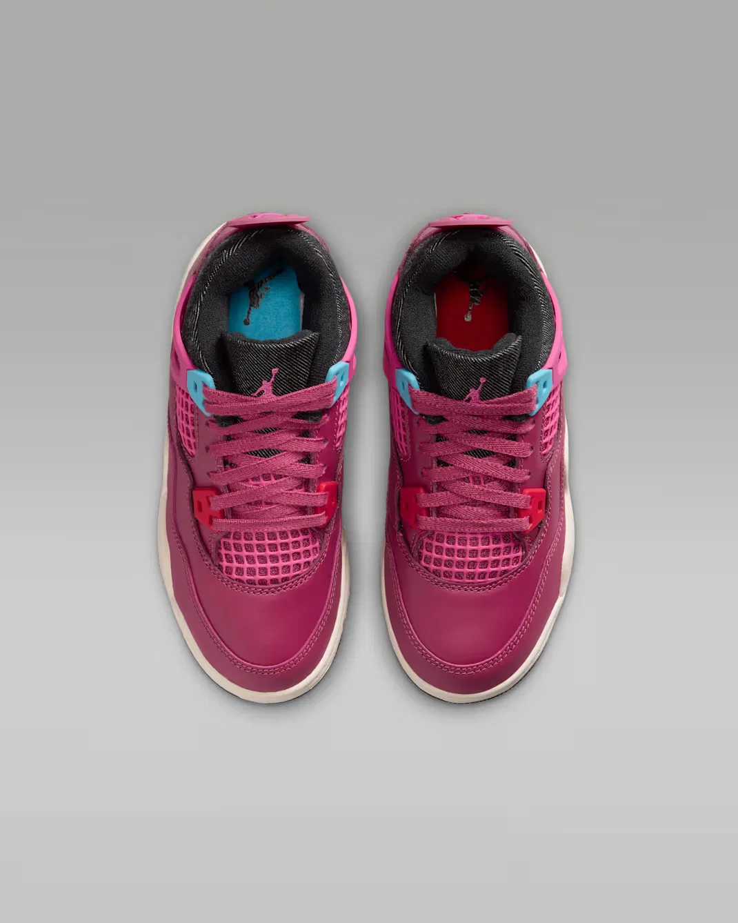 Детские кроссовки Jordan 4 Retro "She's A Star", Sweet Beet/Off Noir/Chalk/Desert Pink — фото 4
