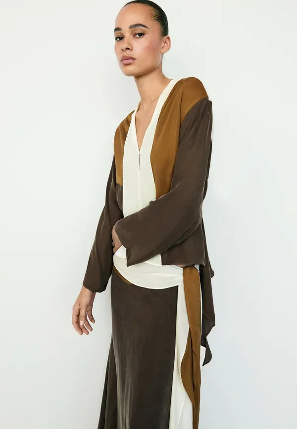 Блуза свободного кроя Tricolor flowing shirt Massimo Dutti, темно-коричневый — фото 2