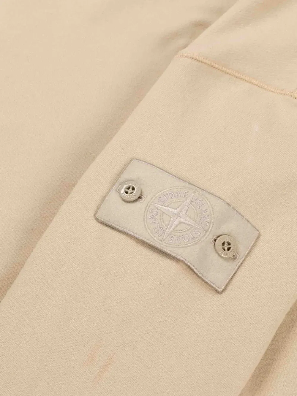Свитер с нашивкой логотипа Stone Island, бежевый — фото 2