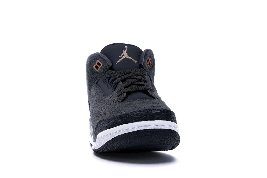 Детские кроссовки для девочек с замшевым верхом Jordan 3 Retro Jordan, Anthracite/Metallic Red Bronze-White-Dark Grey — фото 2
