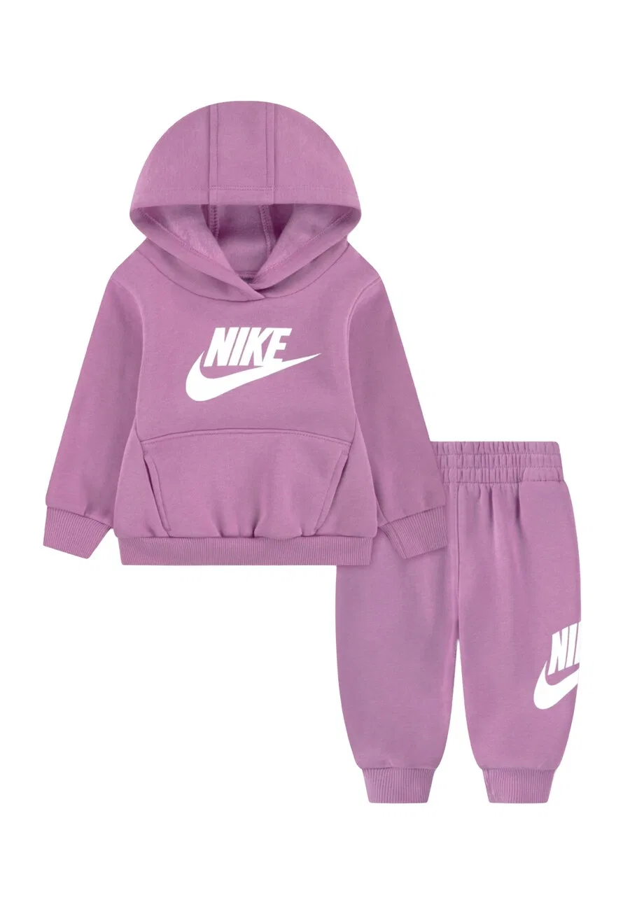 Спортивный костюм Nike Sportswear 'CLUB FLEECE' цвета орхидеи