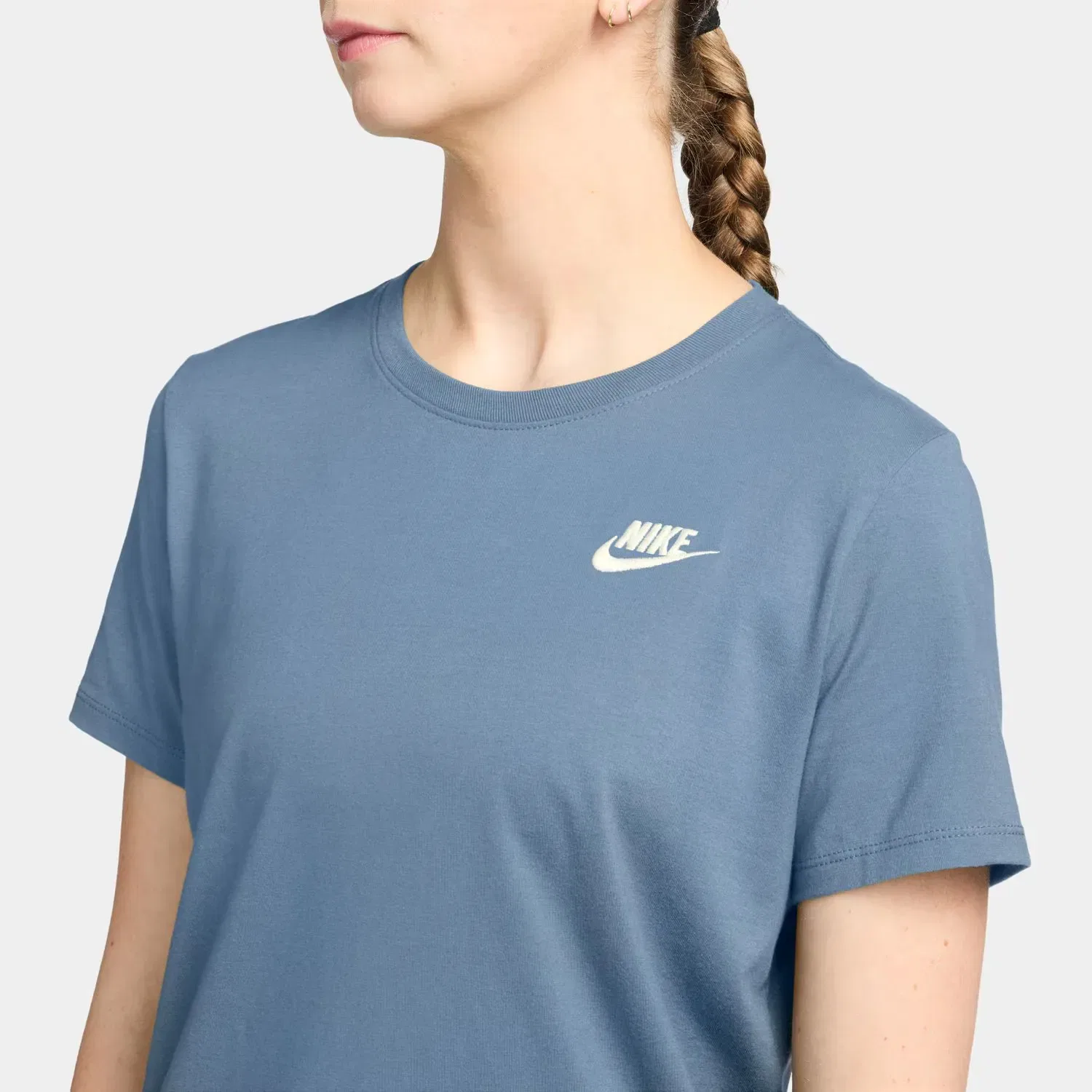 Женская футболка с коротким рукавом W Nsw Club SS Tee Nike, Azul — фото 3