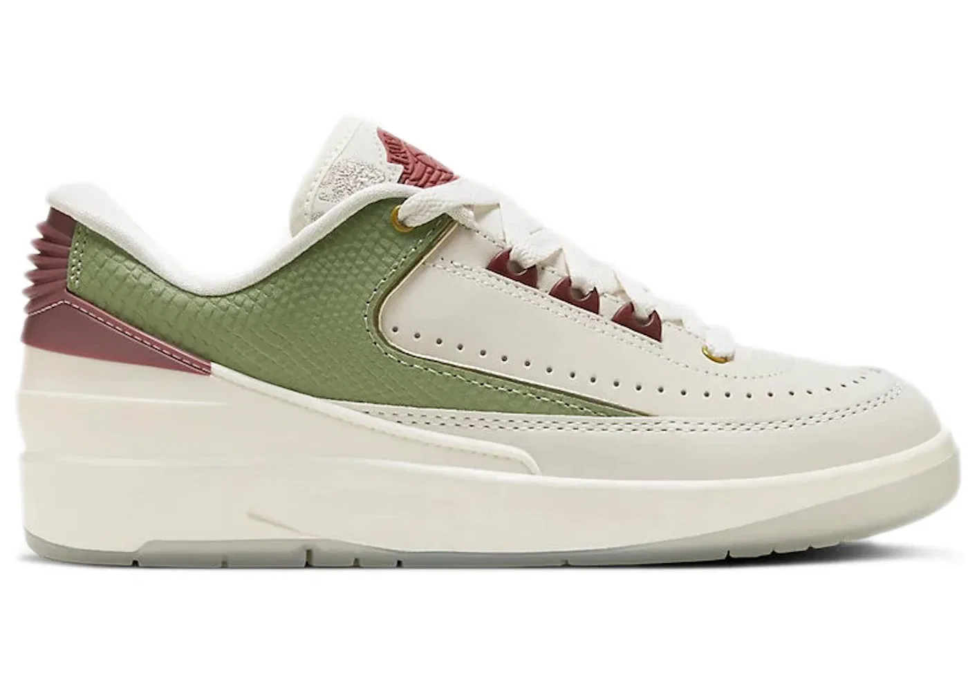 Детские кроссовки Lifestyle Jordan 2 Retro Low Jordan, Sail/Cedar/Oil Green/Dark Team Red/Metallic Gold Grain