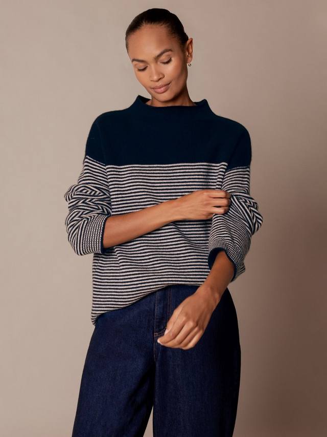 

Полосатый джемпер из чистой шерсти с воронкообразным воротником Celtic & Co., Dark Navy Stripe
