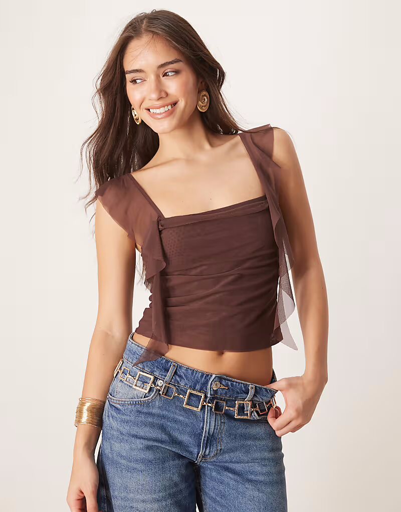 

Топ на бретелях из легкой сетки с рюшами шоколадного цвета от ASOS DESIGN
