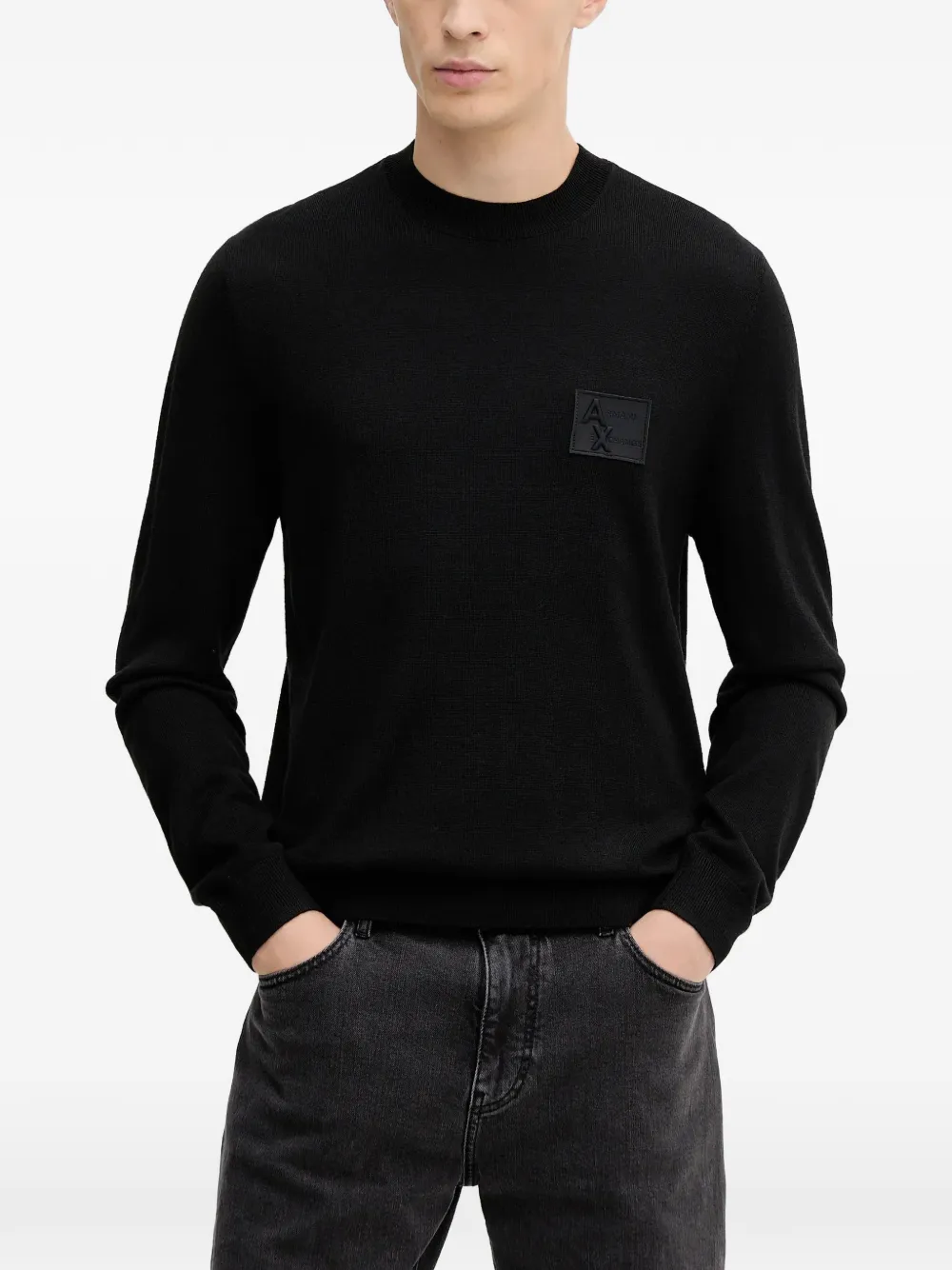 

Свитер с аппликацией и круглым вырезом Armani Exchange, черный