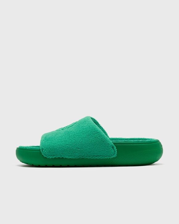 

Сандалии Crocs Classic Towel Slide, цвет green ivy