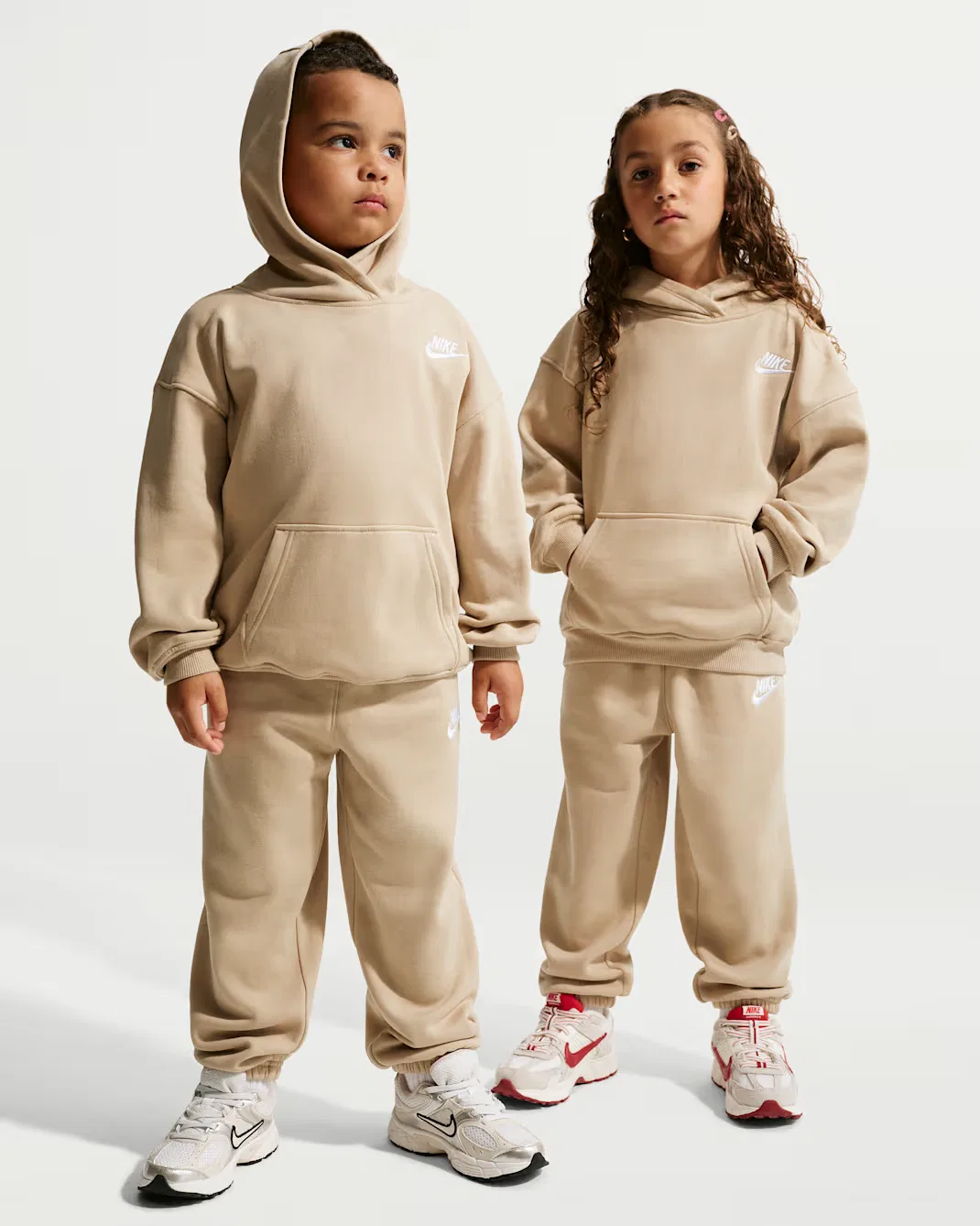 Большой детский комплект из 2 предметов Nike Club Fleece, Linen