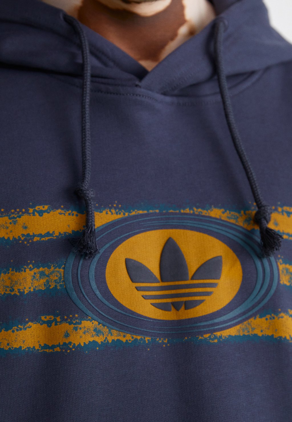 

Толстовка GRAPHIC HOODIE adidas Originals, темно-синий