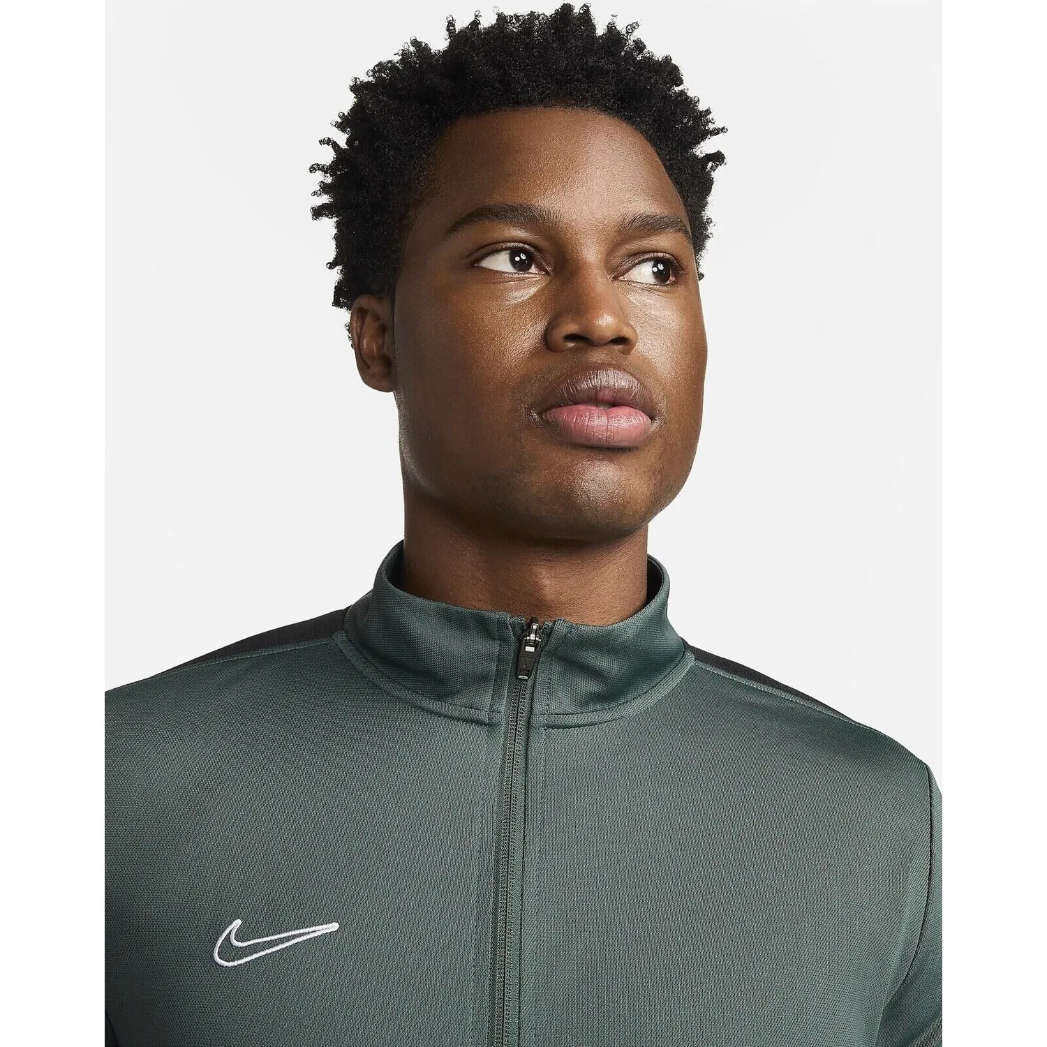 Мужской тренировочный костюм Nike Academy, Цвет: Grun — фото 3